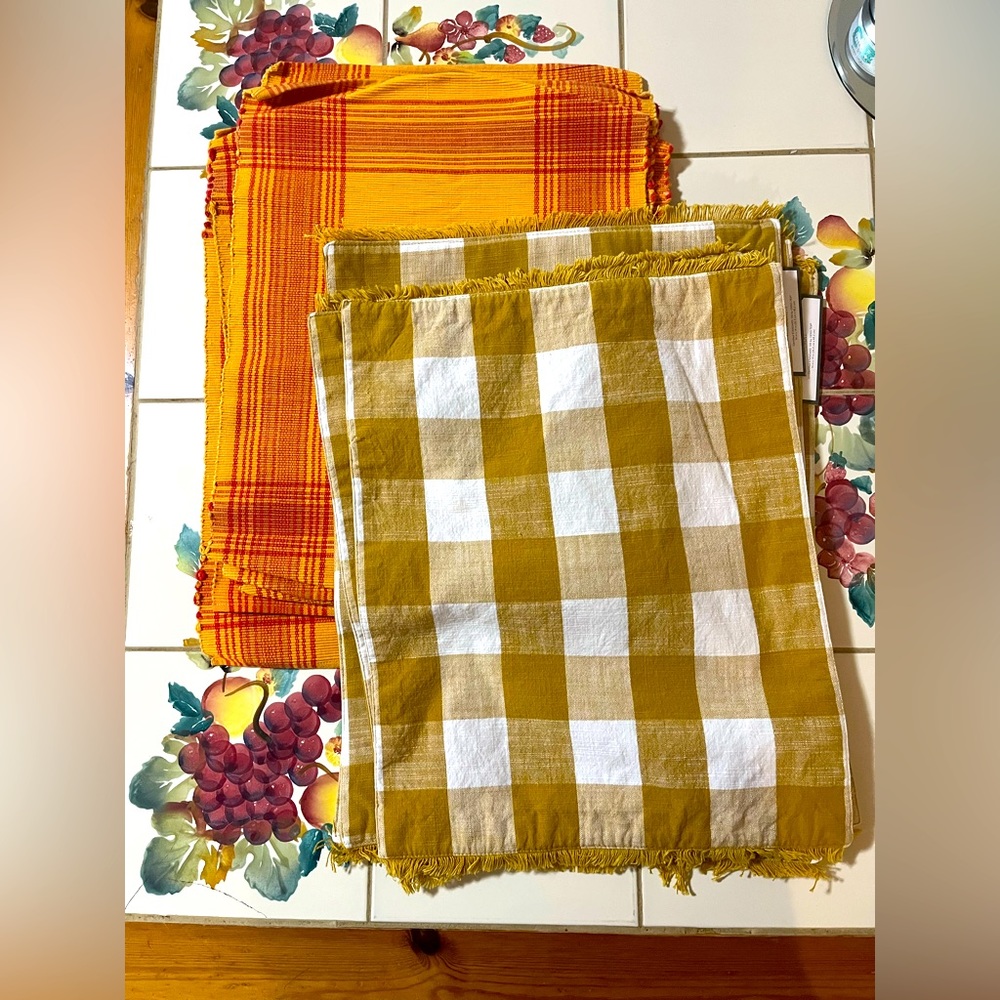 SOLD❣️Threshold Fall Yellow Gingham Placemats